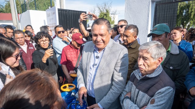 Alcoholímetro detecta a 2 choferes ebrios en Toluca.