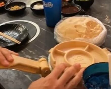 Mexicanos llevan masa a Corea para comer con tortillas