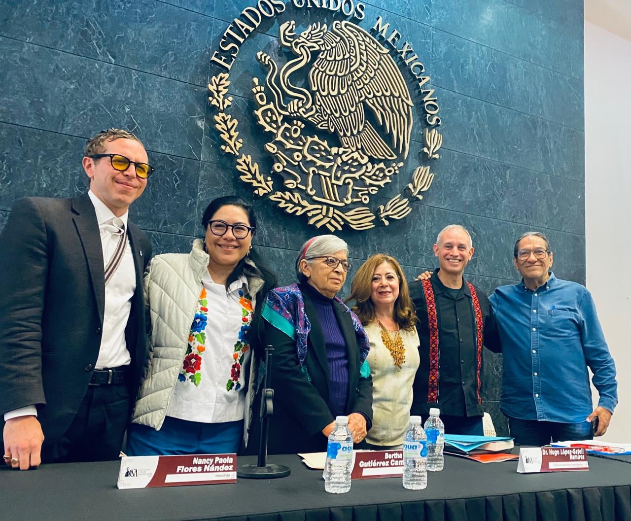 Hugo López-Gatell recibió premio por su “compromiso con la justicia, la cultura y el bienestar social”