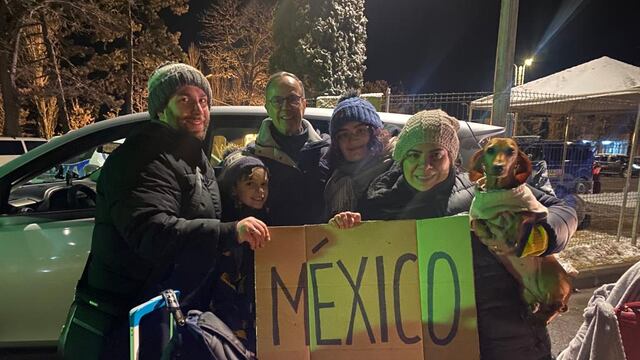 Mexicanos desplazados de Ucrania llegan a Rumania