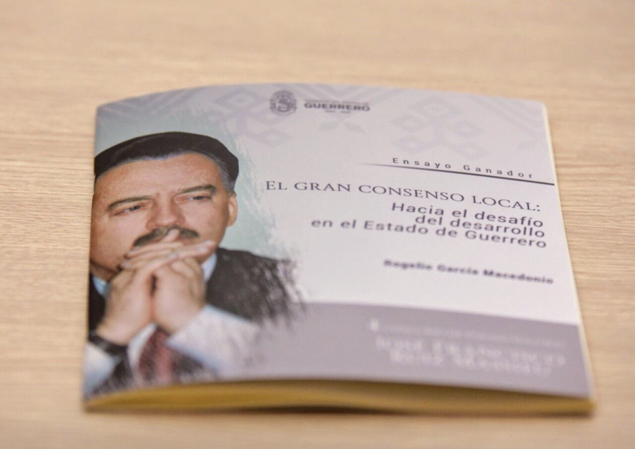 Portada del ensayo triunfador.