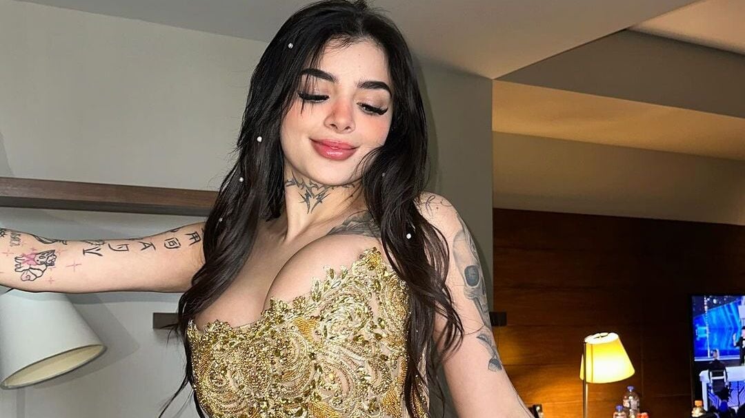 A Karely Ruiz quisieron humillarla con su pasado vendiendo dulces y así respondió ella