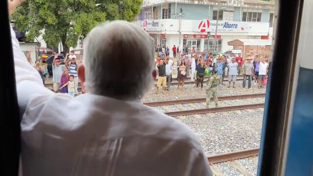 AMLO realiza recorrido de supervisión a bordo del Tren Transístmico