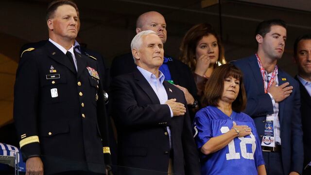 Mike Pence en el palco.