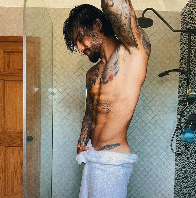 Maluma descamisado