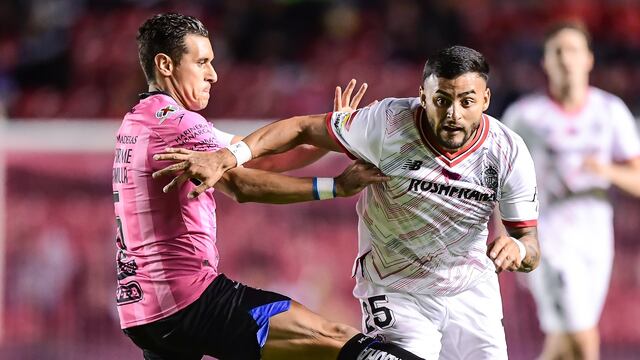 Alexis Vega en el Querétaro vs Toluca.
