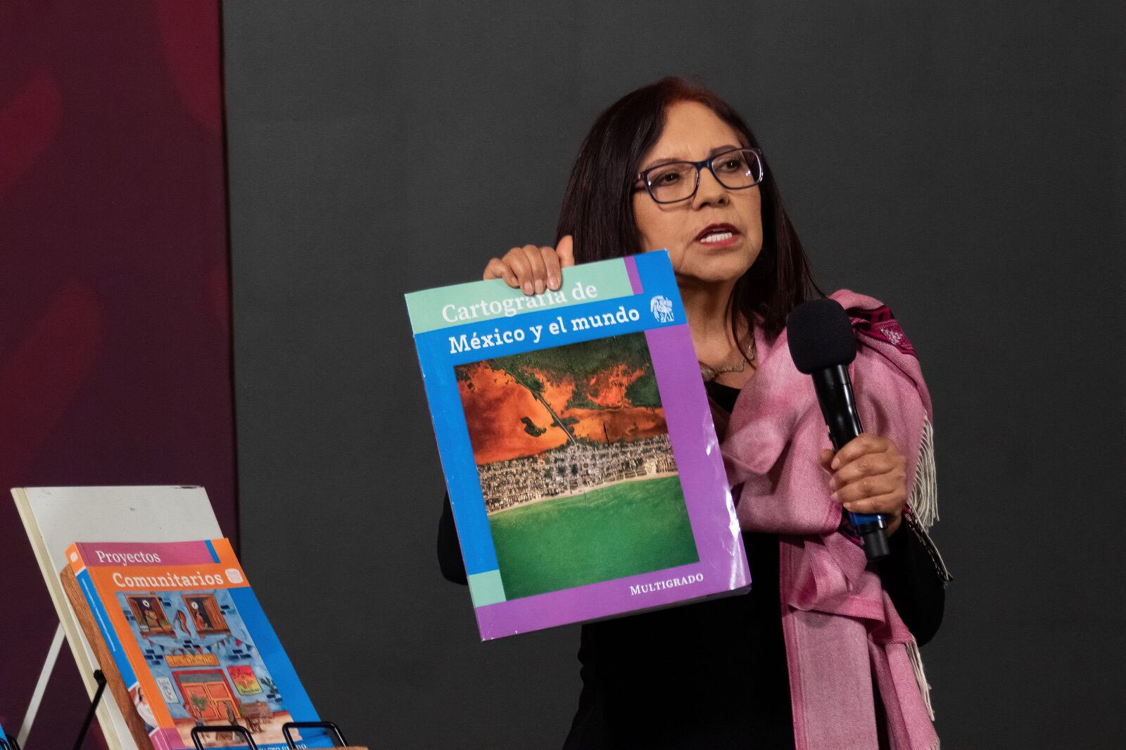 Leticia Ramírez Amaya explica si desaparecerán las materias en nuevos libros de texto de la SEP