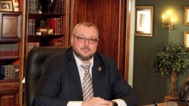 Vladislav Avaveyv, multimillonario ruso, ex director del tercer banco más grande de Rusia, Gazprombank.