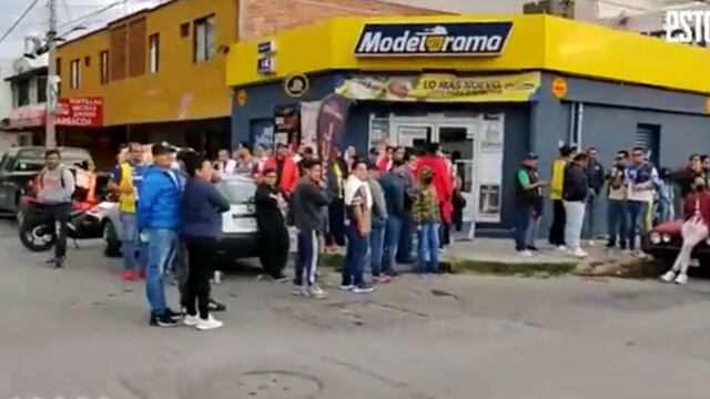 Violencia entre aficionados (Foto: captura de video)
