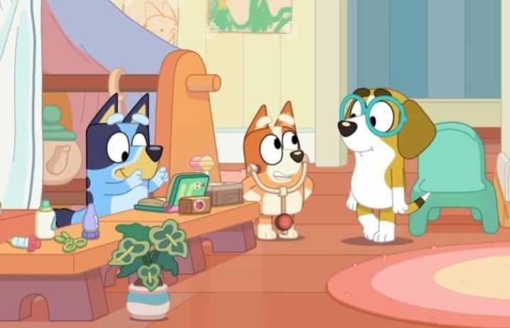 Jugando al hospital con Bluey