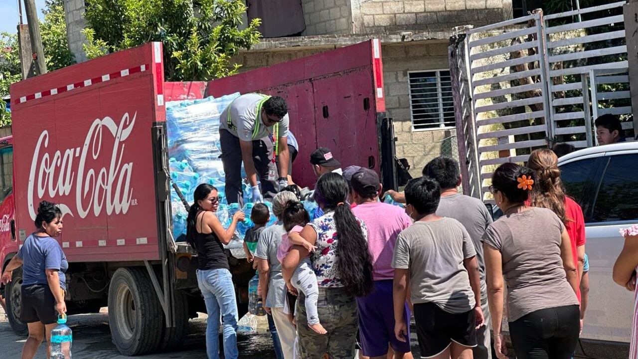 Coca-Cola brinda apoyo a familias afectadas por la tormenta Raymond
