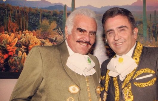 Vicente Fernández con su hijo Vicente