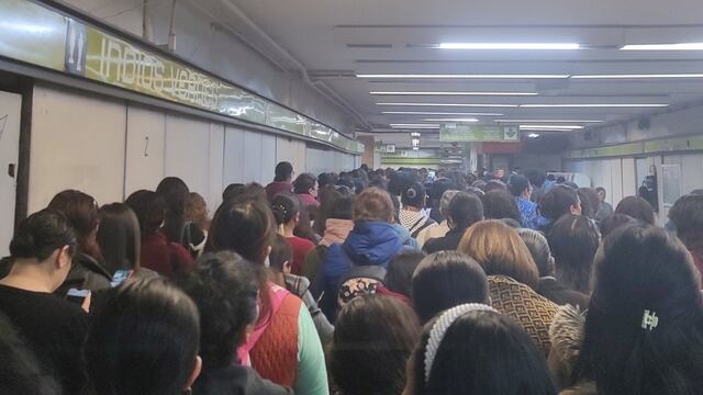 Retrasos y saturación en la línea 3 del Metro CDMX hoy 23 de febrero