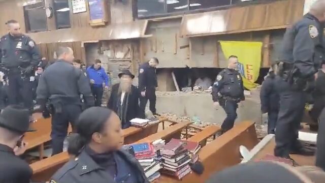Hallan túneles secretos en sinagoga de Nueva York