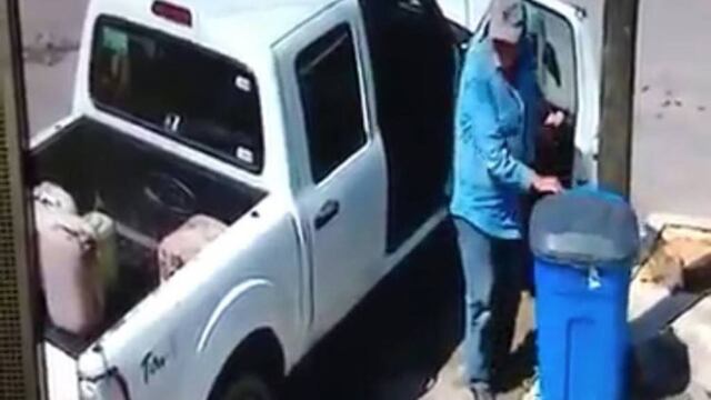 Funcionario roba bote de basura