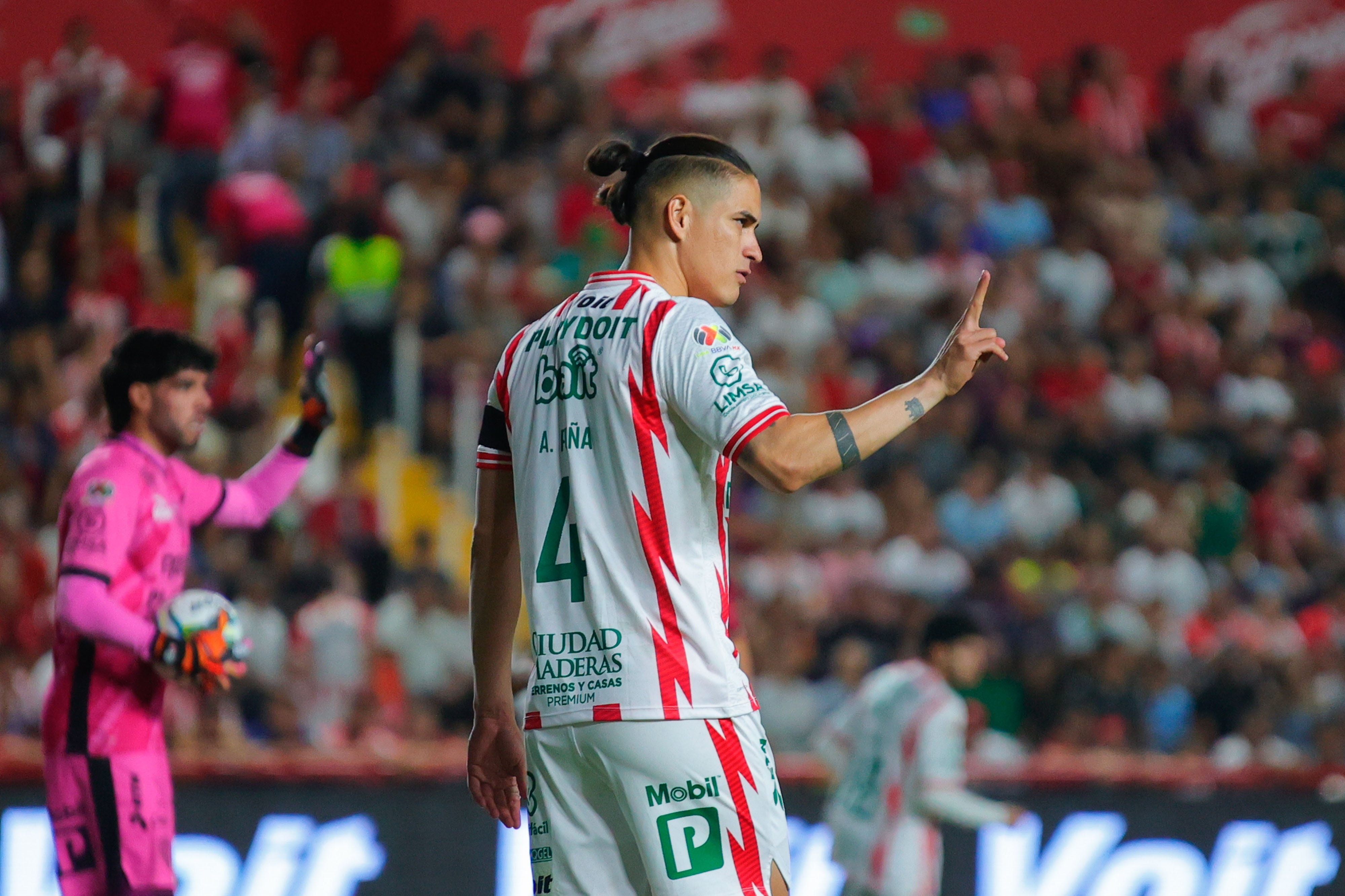 Necaxa remonta al Atlante y logra sus primeros tres puntos en la Liga MX.
