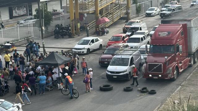 Bloqueo en la carretera Texcoco-Lechería