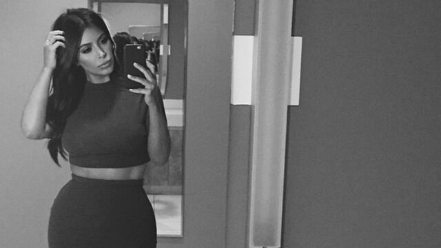 Los atrevidos desnudos frontales forman parte de la sesión fotográfica que Kim realizó para Love Magazine. 