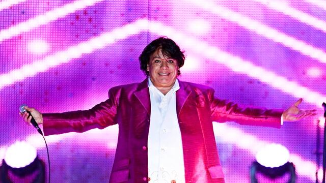 Juan Gabriel, cantante.