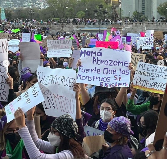 Manifestación 8M en Monterrey