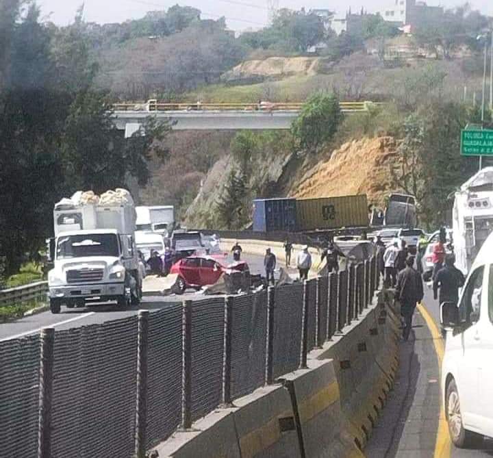 Choque en la autopista Chamapa-Lechería