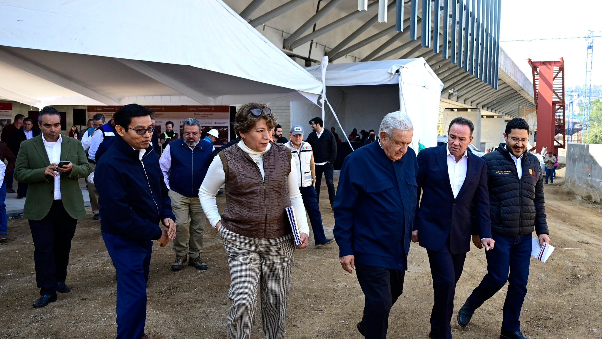 AMLO supervisa avances de Tren México-Toluca, en su segunda etapa