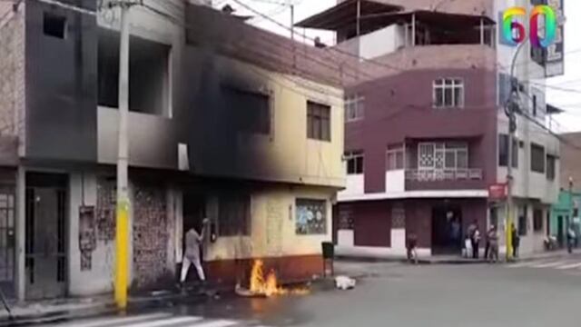 Corren a sus abuelos de su propia casa y estos los reciben con bombas.