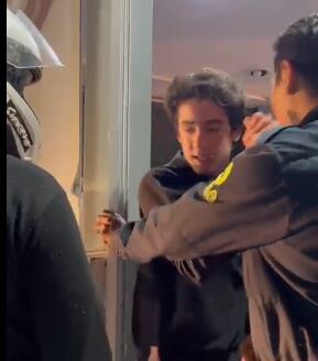 ¿Qué pasó en Lomas Angelópolis? Joven golpea brutalmente a guardia de seguridad por pedirle mostrar una identificación