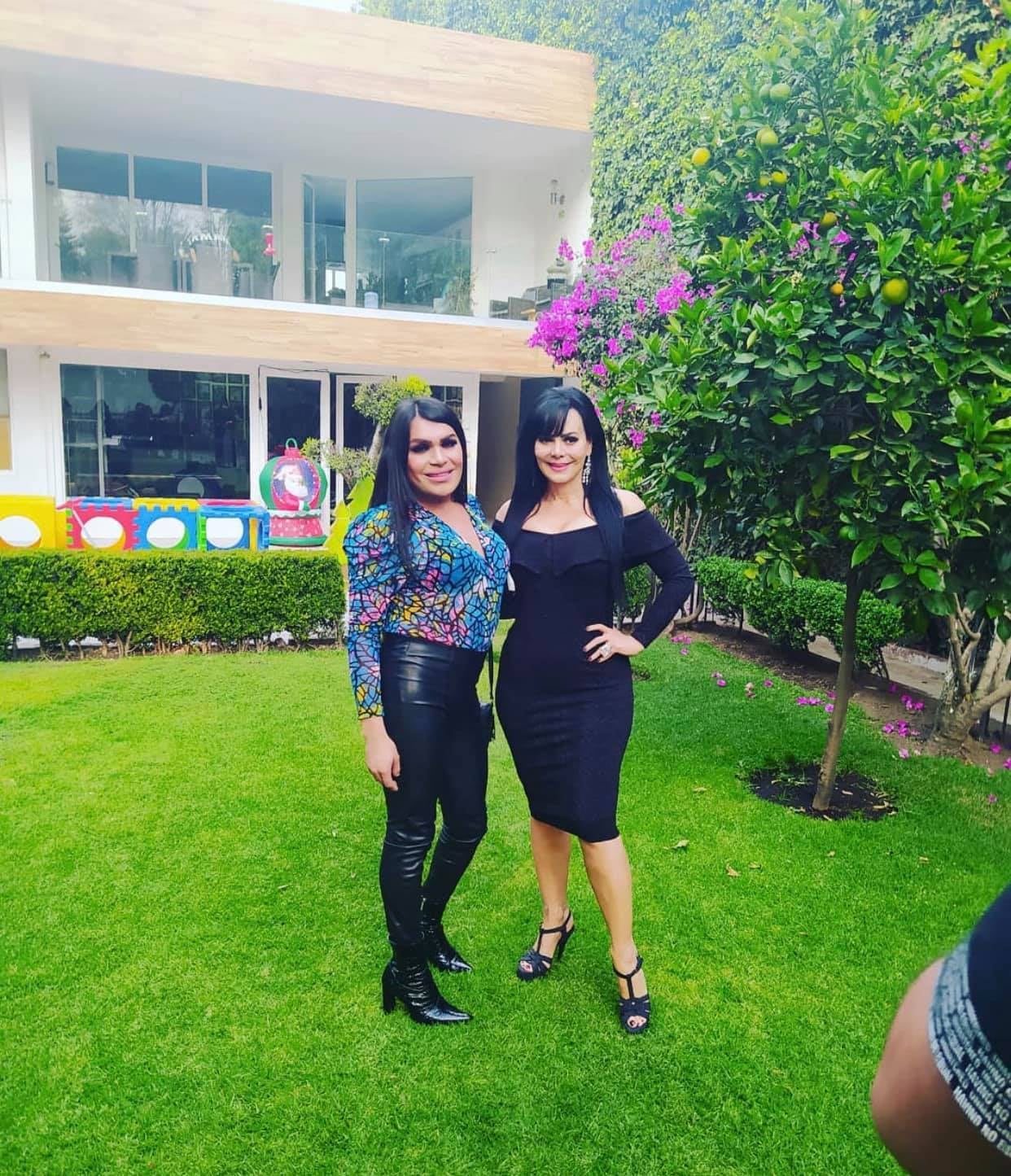 Wendy Guevara de Las Perdidas con Maribel Guardia.