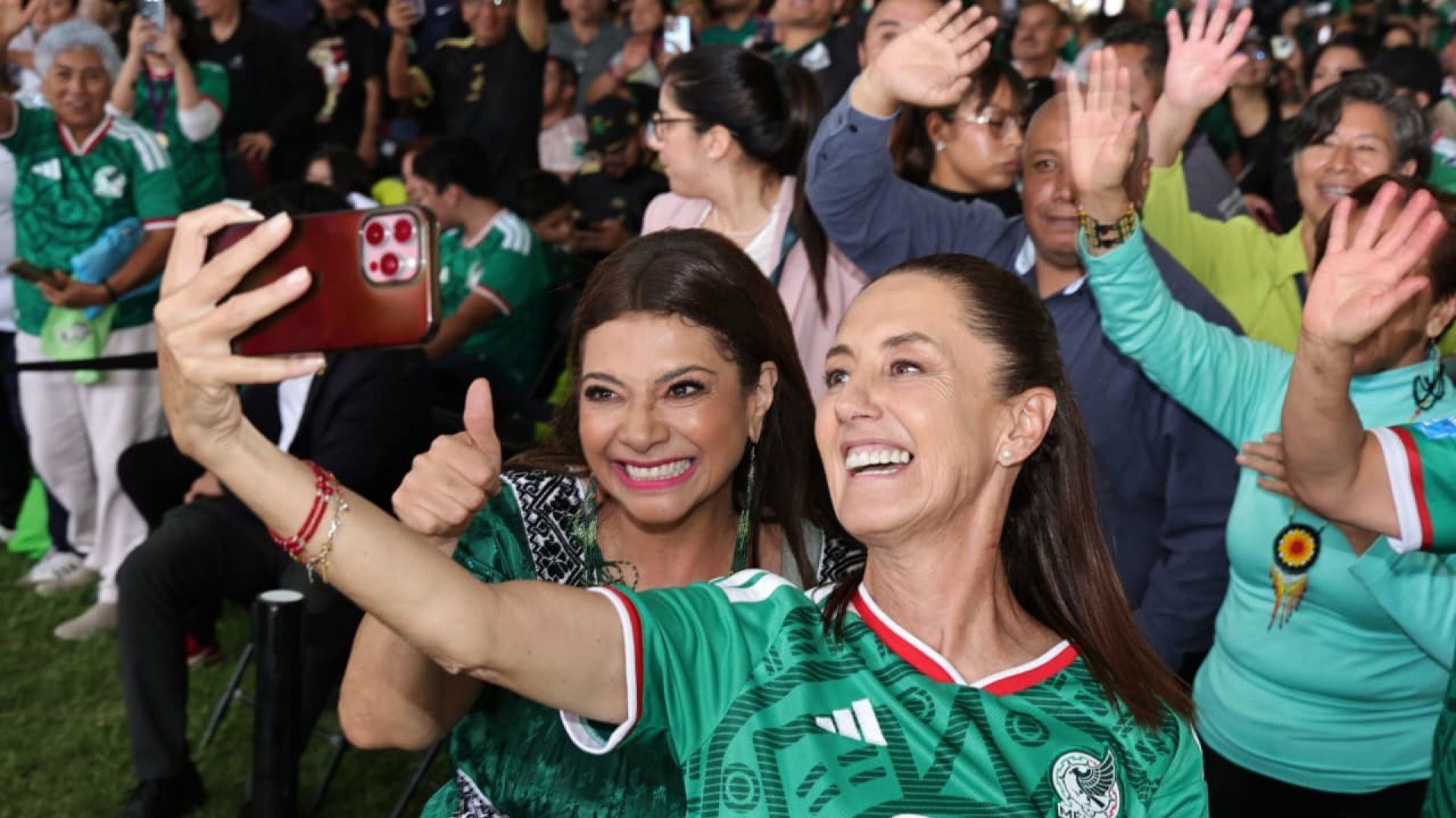 Sheinbaum luce la playera de la Selección Mexicana durante la inauguración del Mundial 2026