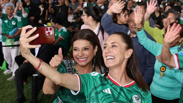Claudia Sheinbaum durante la inauguración del Mundial 2026 luciendo su jersey de Selección Mexicana