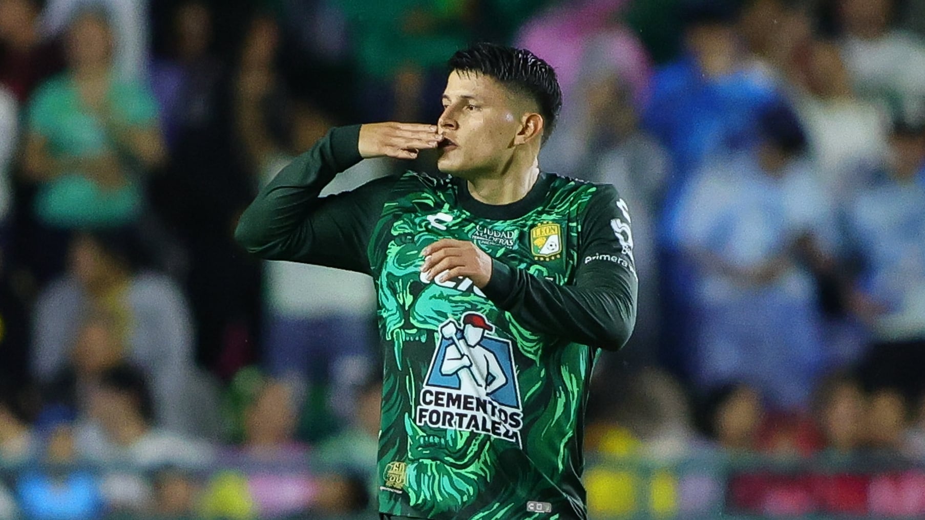 León se sacudió la presión al ganar en casa sobre Pachuca, equipo que ligó derrotas