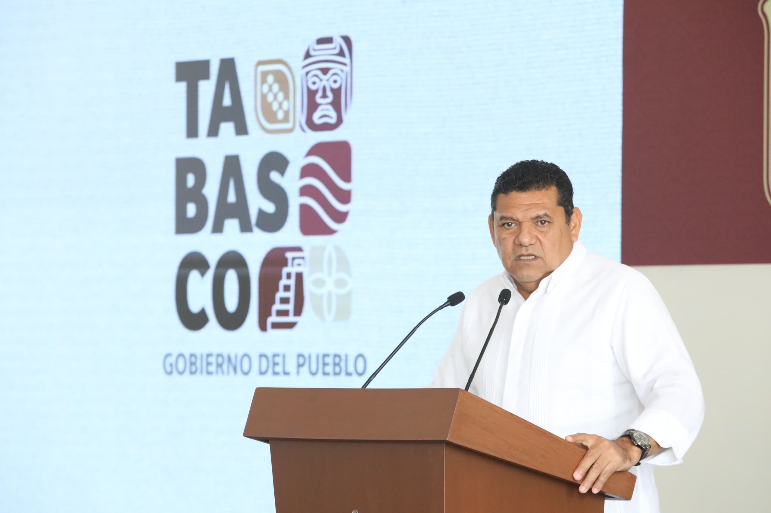 Javier May, gobernador de Tabasco