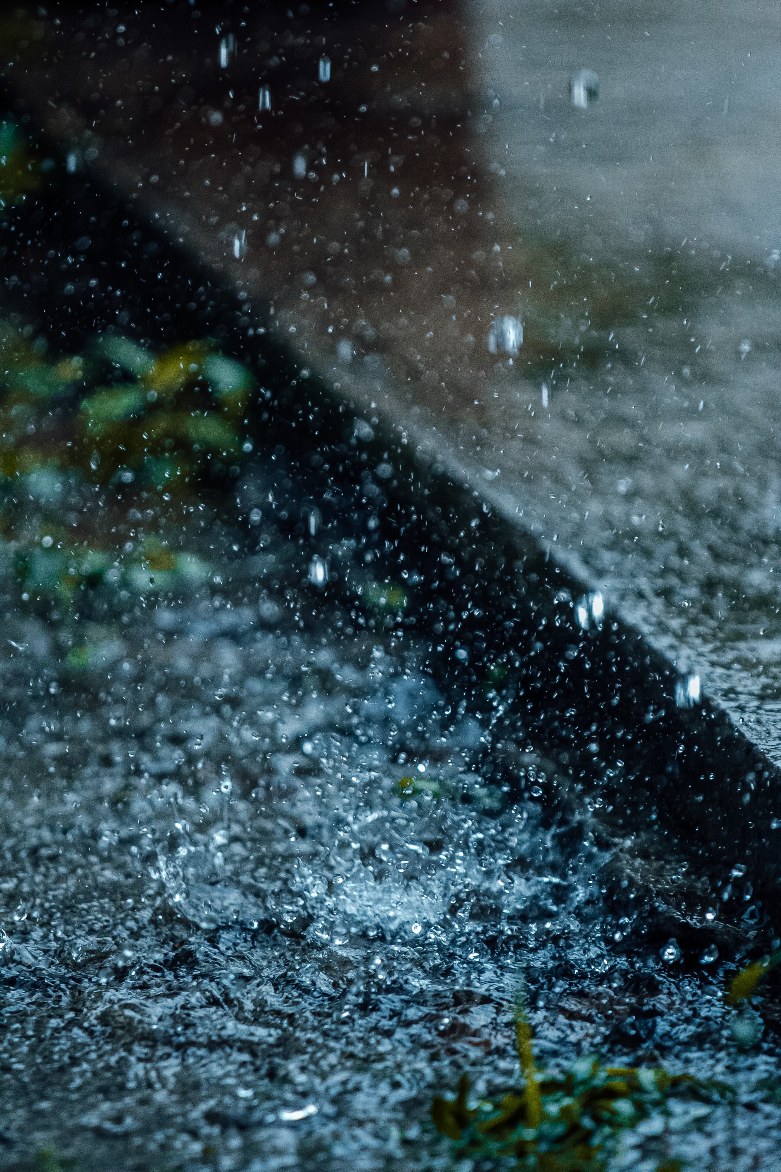 Lluvia en pavimento