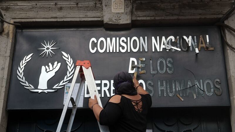 Renombran activistas CNDH como 'Casa de Refugio Ni Una Menos'