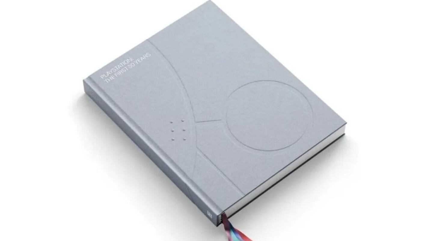 No solo habrá tenis Reebok: PlayStation presenta libro ‘The First 30 Years’