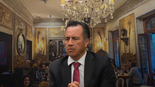 Cuitláhuac García rompe con la austeridad en Gran Cantina Filomeno de CDMX