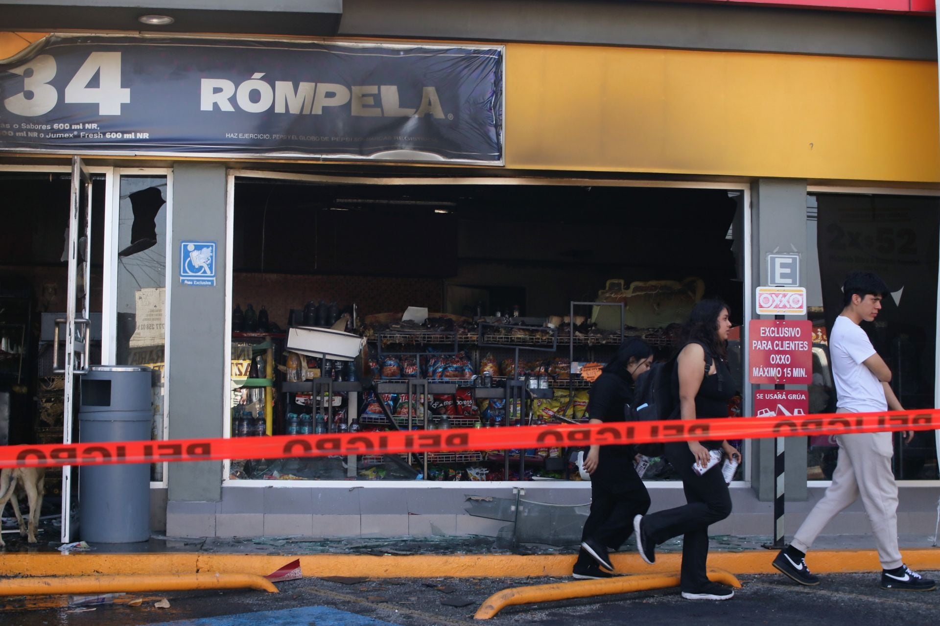 Tiendas Oxxo se ven afectadas ante bloqueos del CJNG