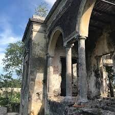 Hacienda abandonada de Cholul