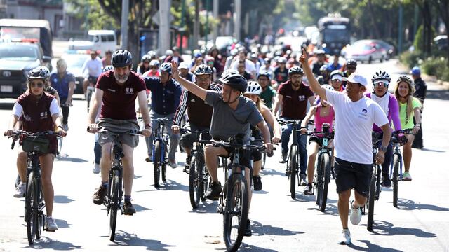 Giovani Gutiérrez arranca paseo ciclista en Coyoacán