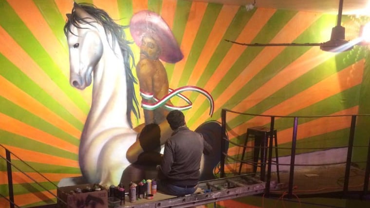 Además de Bellas Artes, en este lugar de la CDMX puedes ver al "Zapata gay"