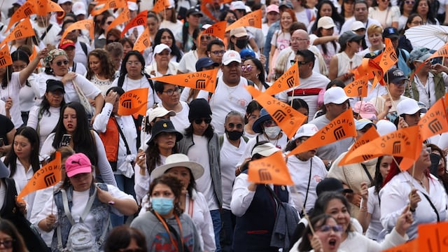 Trabajadores del Metro CDMX marchan para exigir presupuesto de mantenimiento