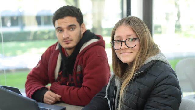 Aguascalientes apoyó a más de mil 700 estudiantes