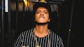 Bruno Mars promociona nuevo disco con rosas en San Valentín