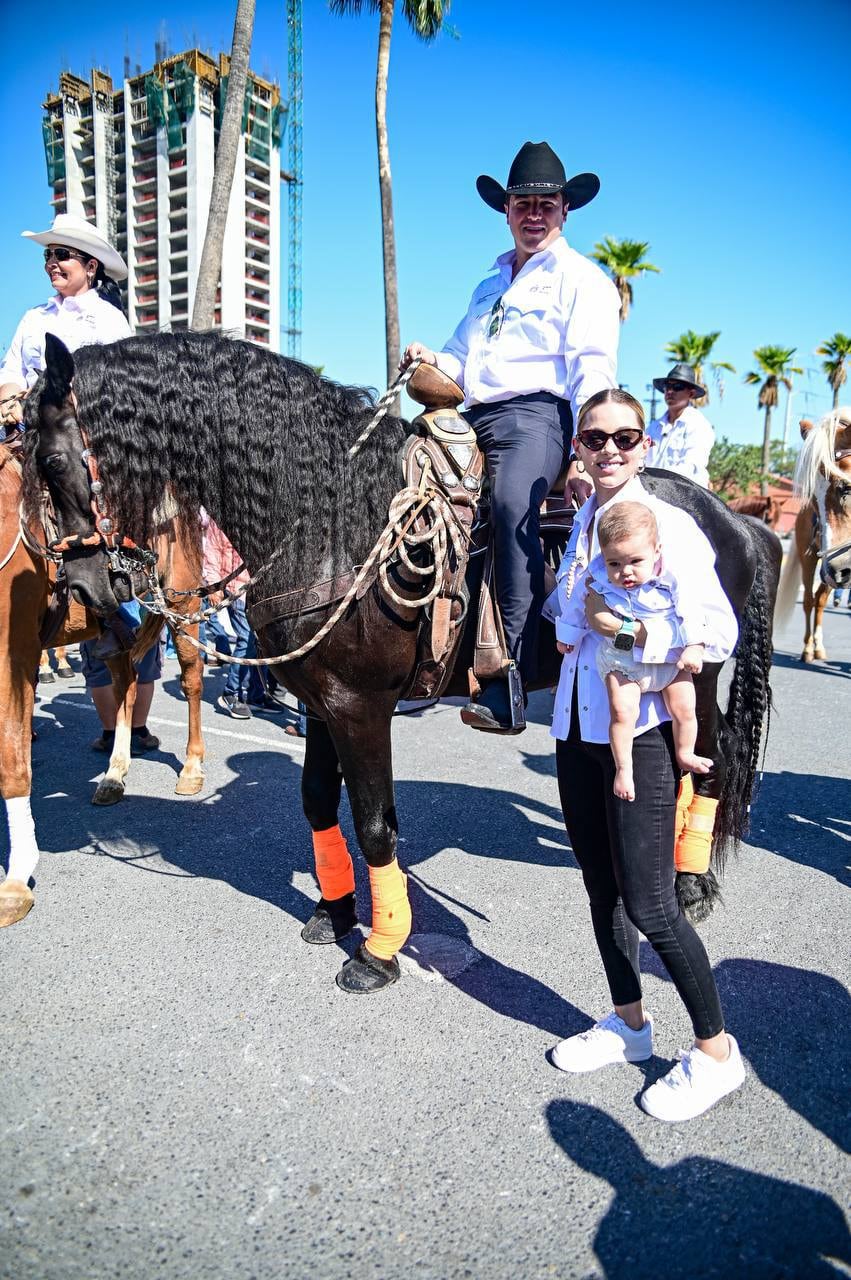 Cabalgata por el 427 aniversario de la Fundación de Monterrey: Samuel García y Luis Donaldo Colosio