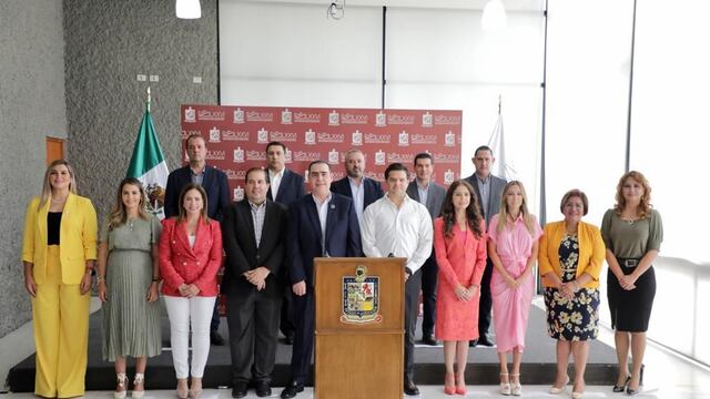 Francisco Cienfuegos y diputados del PRI