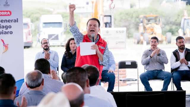 Esteban Villegas destaca avance en el nuevo Hospital General de Santiago Papasquiaro.
