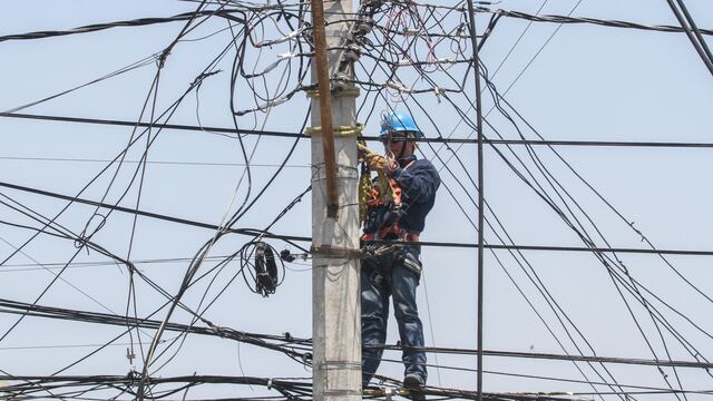 Trabajador de la CFE