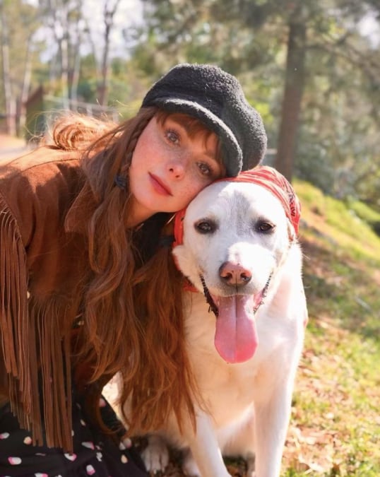 Natalia Téllez junto al "Güero"