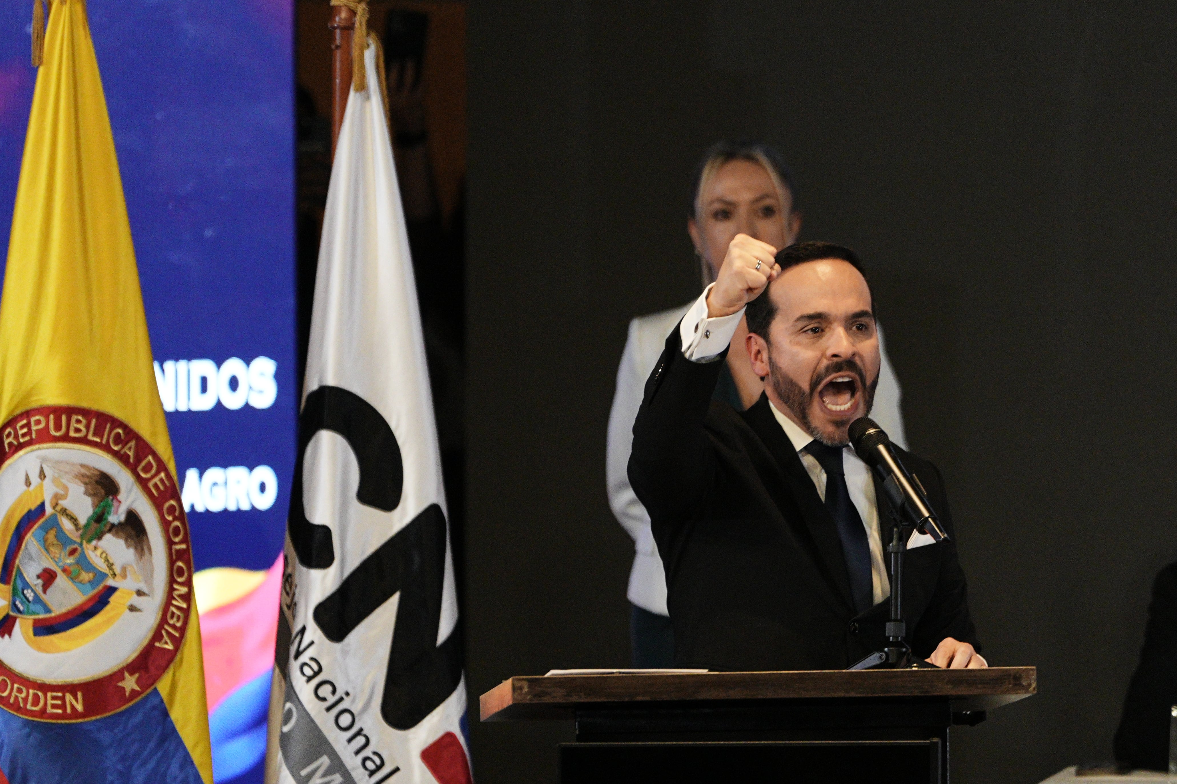 De la Espriella asegura que Colombia enfrenta una amenaza de golpe de Estado